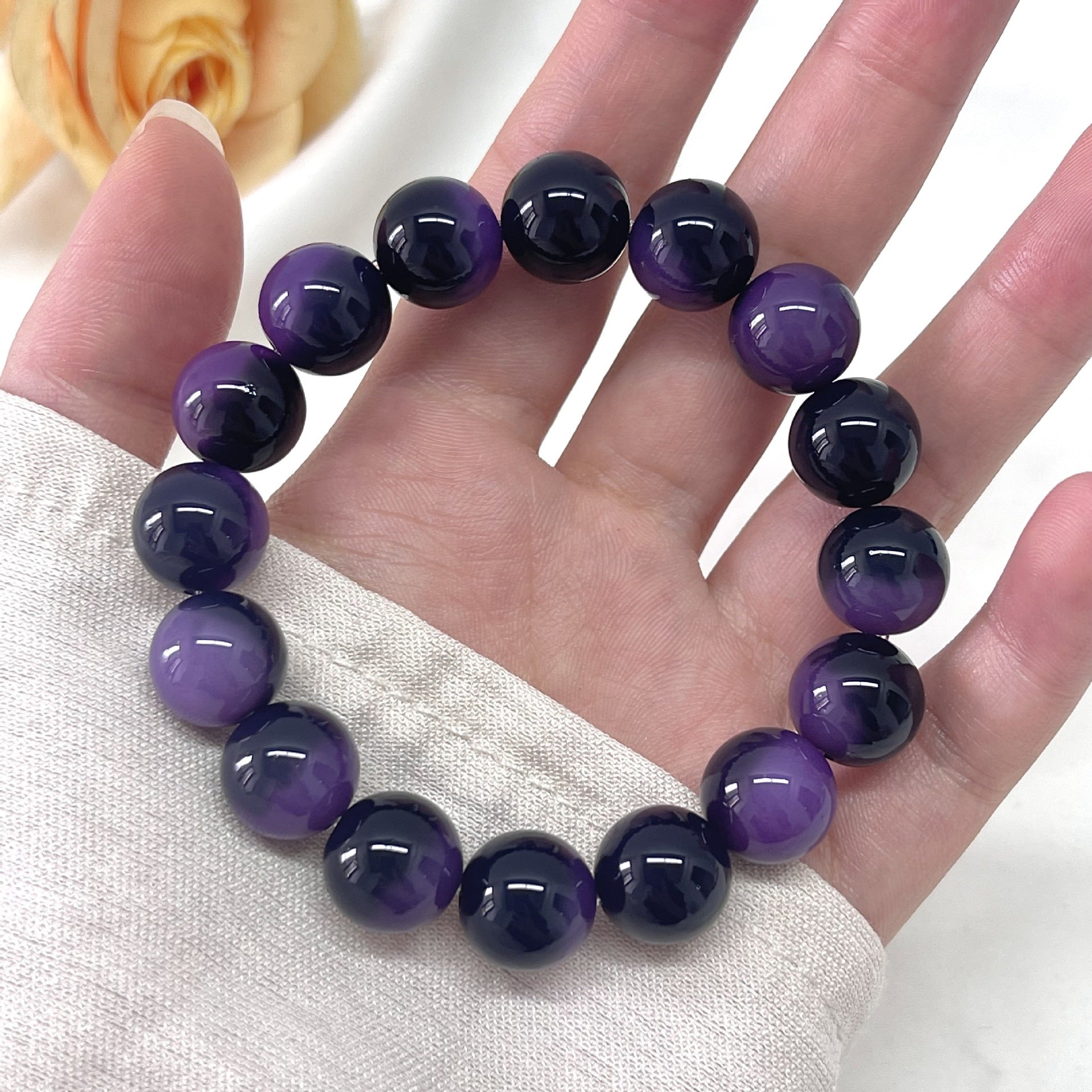 dizzy Rouge round beads Bodhi root bracelets