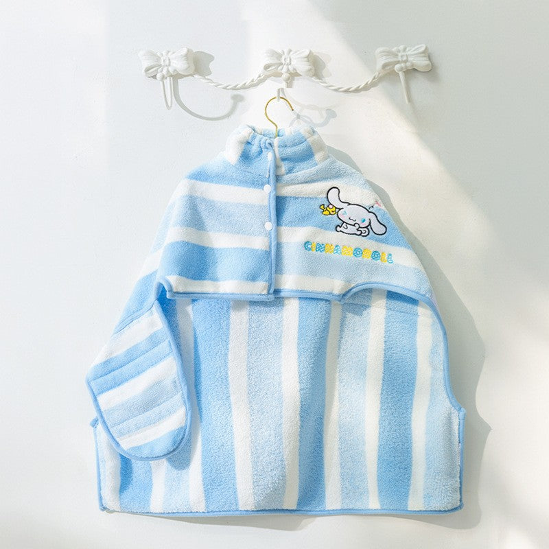 Dog bathrobe with thick padding and quick-drying property