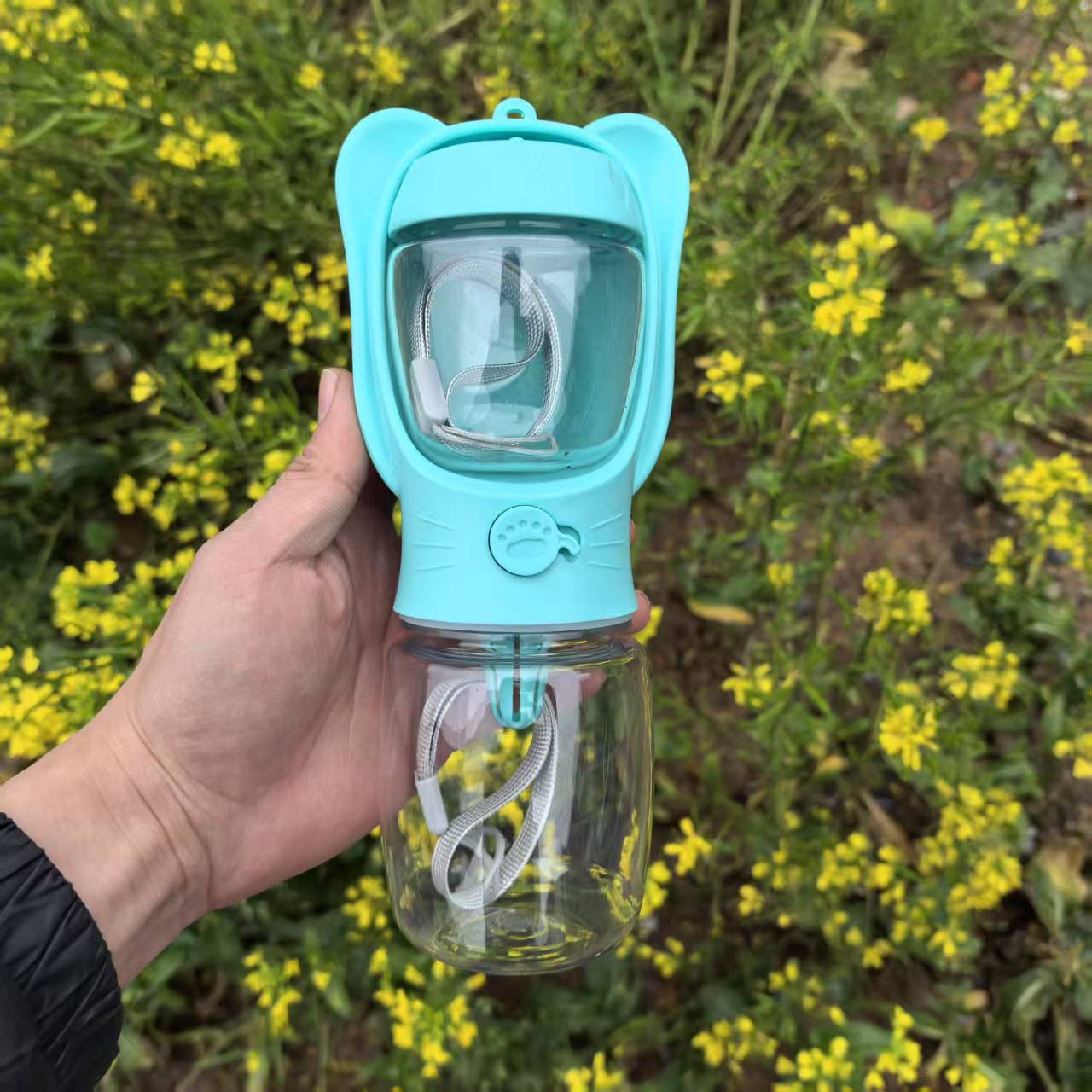 Dog outdoor water cup