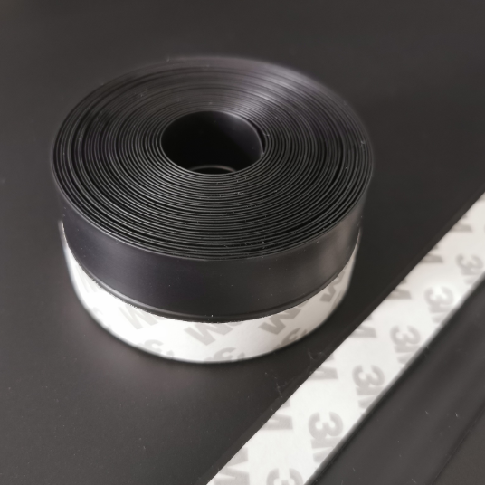 Door and window sealing strip