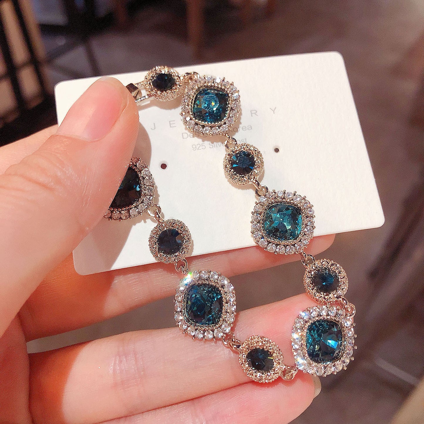 Dopamine Diamond-Encrusted Square Geometric Buckle Bracelet