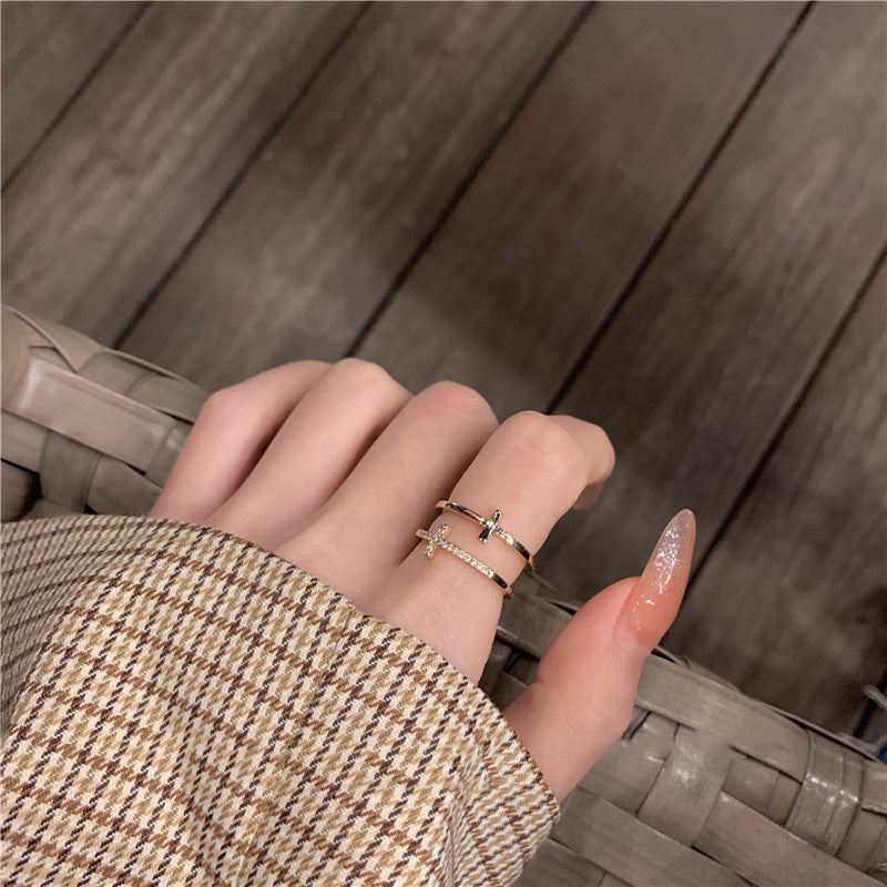 Double Cross Ring