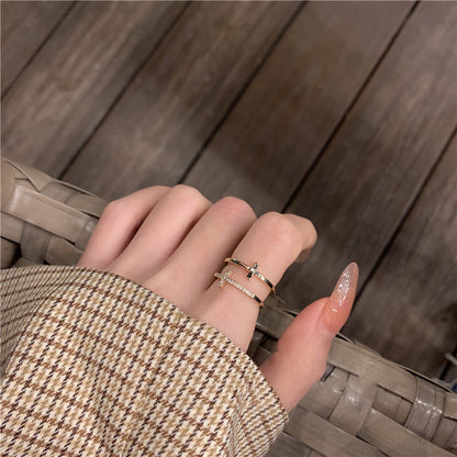 Double Cross Ring