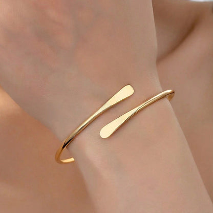 Double-ended flattened single-layer bracelet