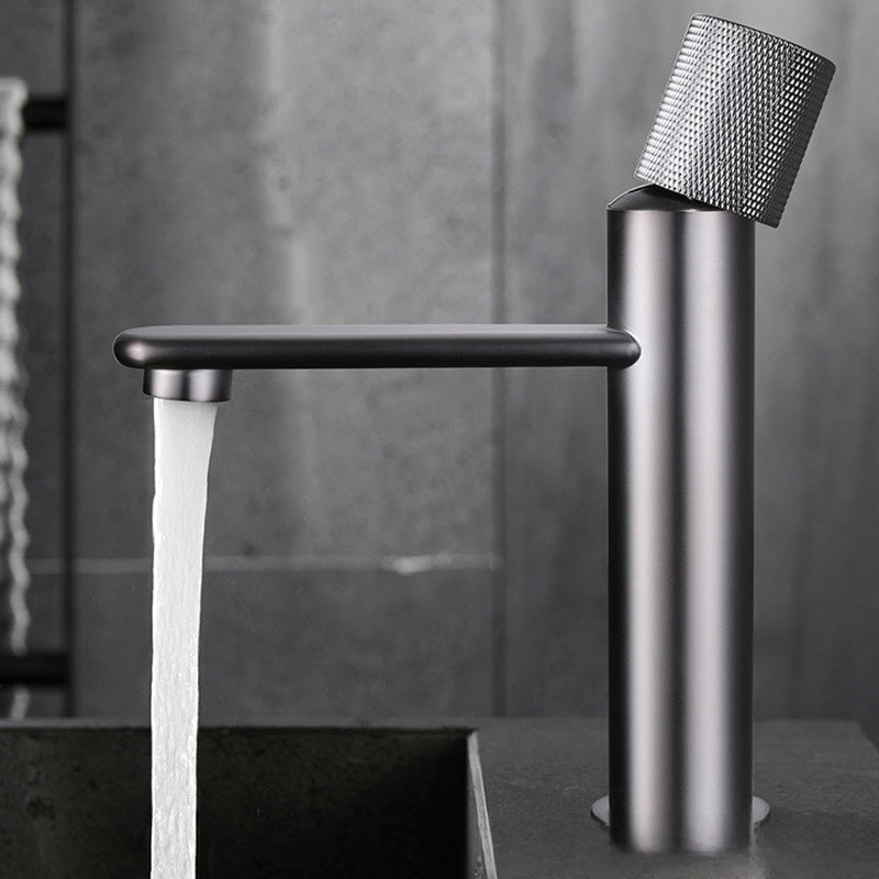Double Handle Bathroom Sink Faucet with Ceramic Valve