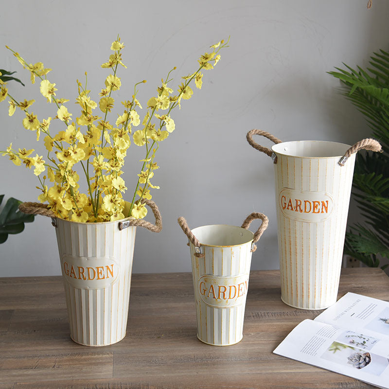 Dried flower bucket flower vase
