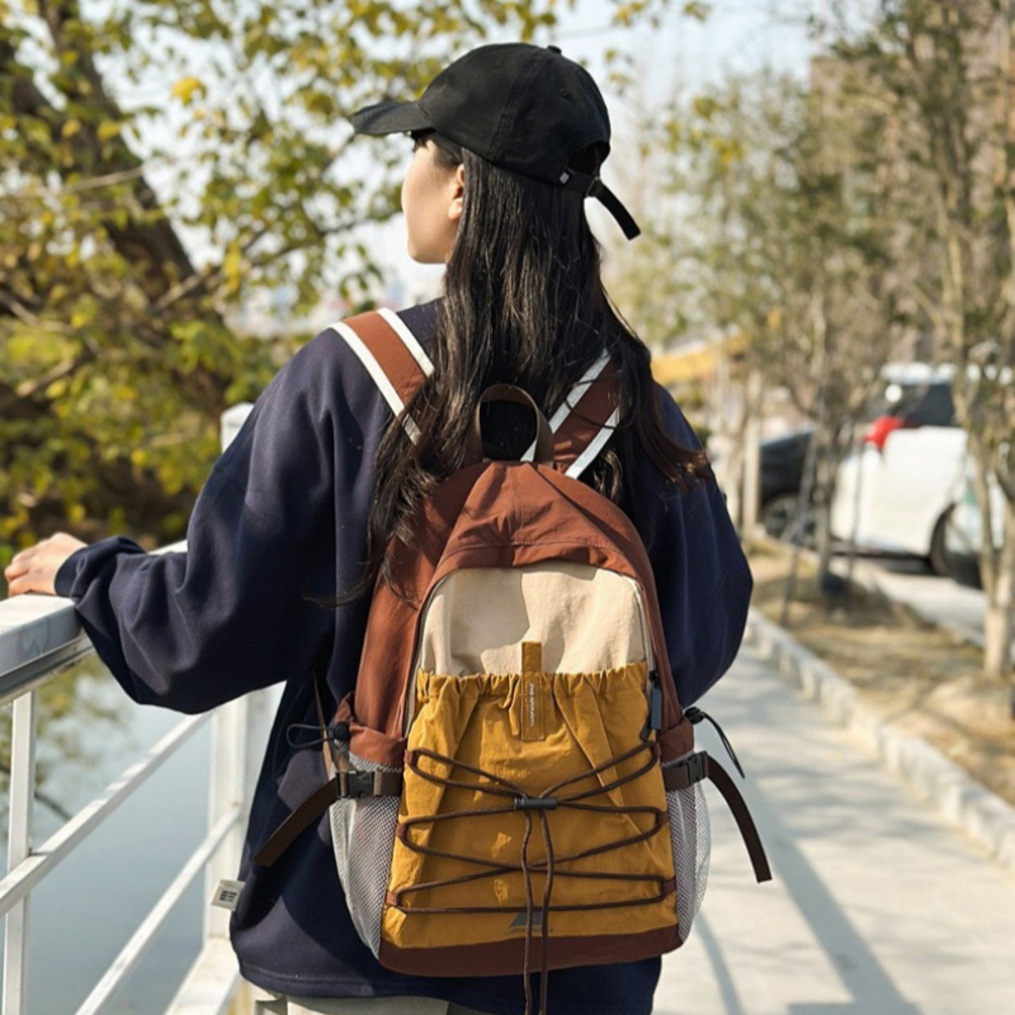 Dual-shoulder travel backpack