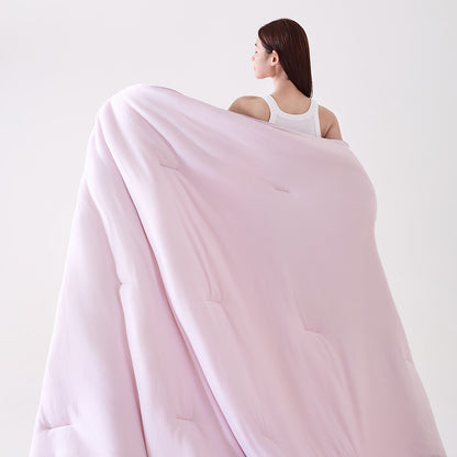 Dual Temperature Quilt Blanket