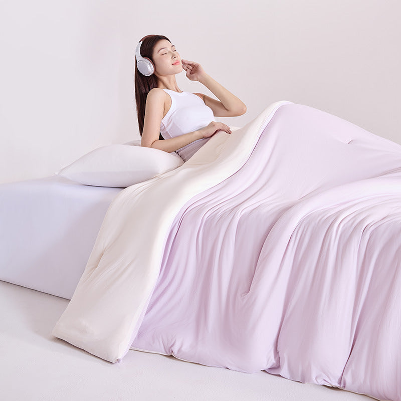 Dual Temperature Quilt Blanket