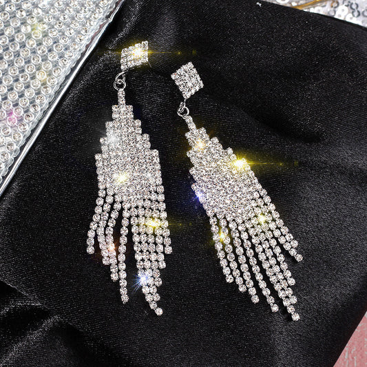 Earrings with a light luxury and high-end feel for women