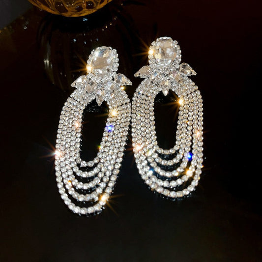 Earrings with a light luxury and high-end feel for women