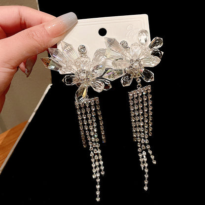 Earrings with a light luxury and high-end feel for women