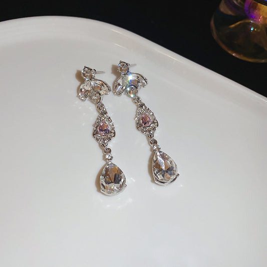 Earrings with a light luxury and high-end feel for women