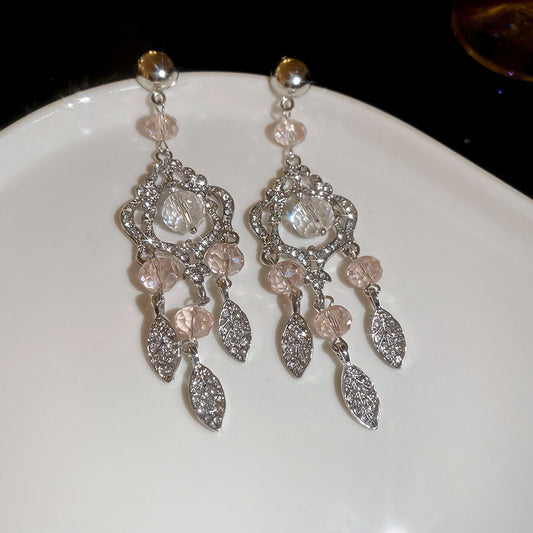 Earrings with a light luxury and high-end feel for women