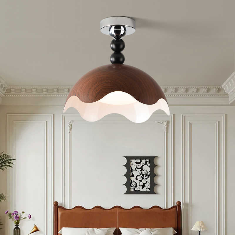 Eggshell ceiling lamp