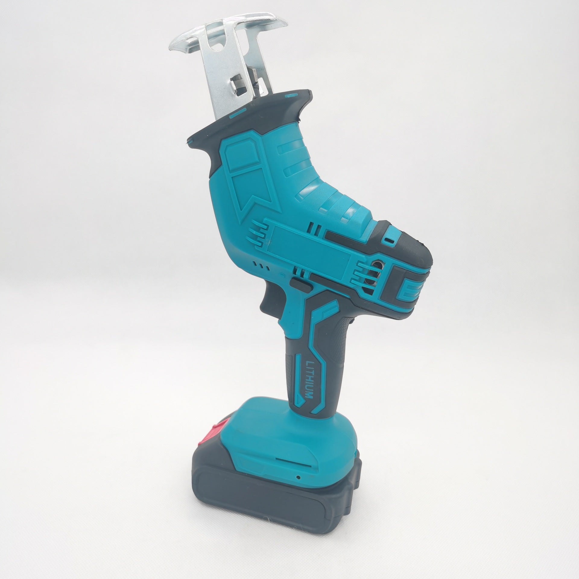 electric chainsaw