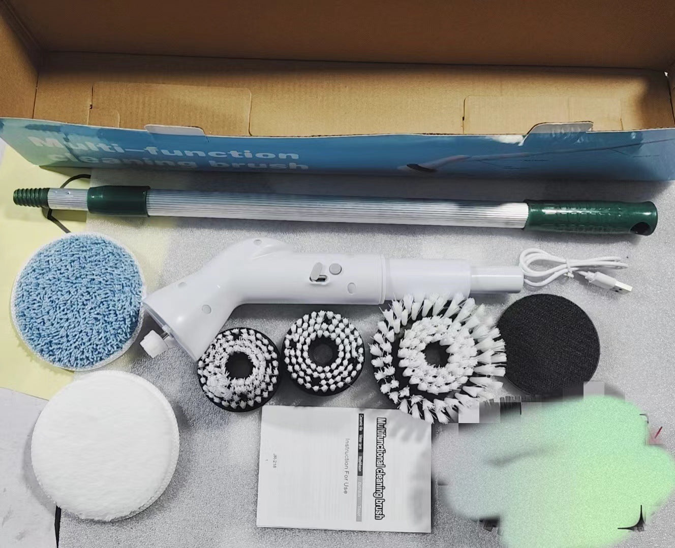 Electric cleaning brush