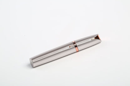 Electric eyebrow trimmer