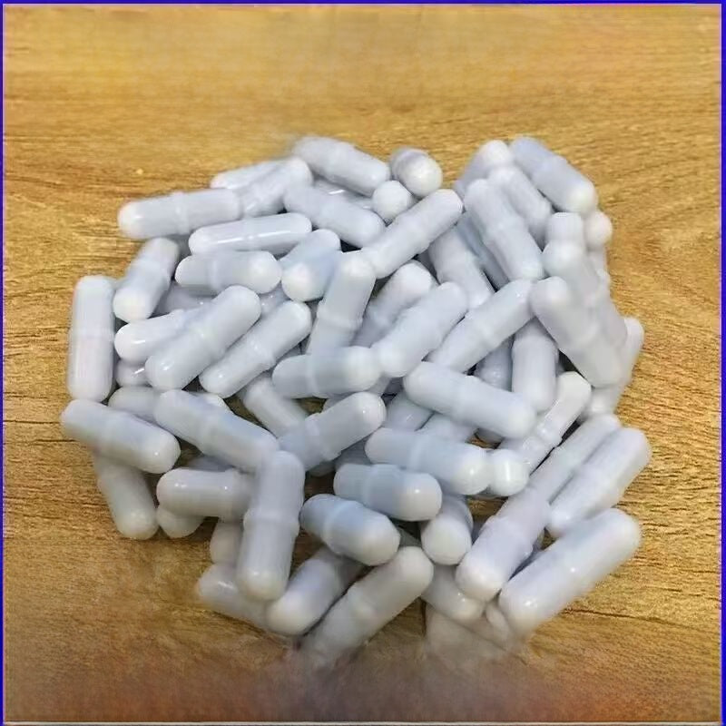 Electric mixing cup with magnetic capsule stirring rod