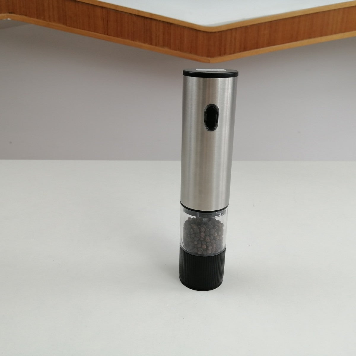 Electric pepper grinder