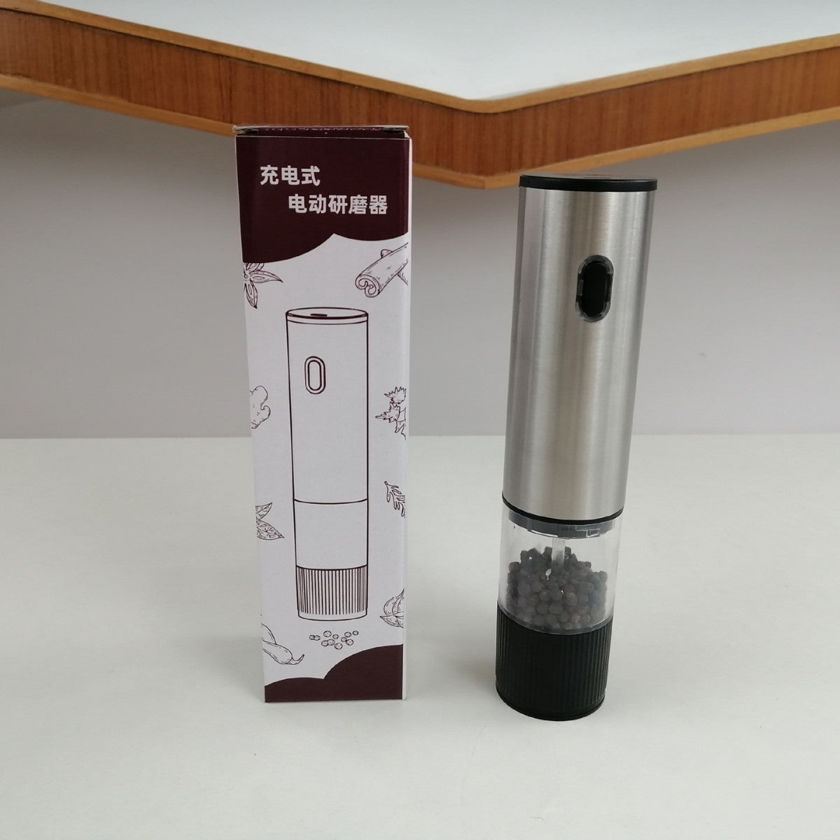 Electric pepper grinder