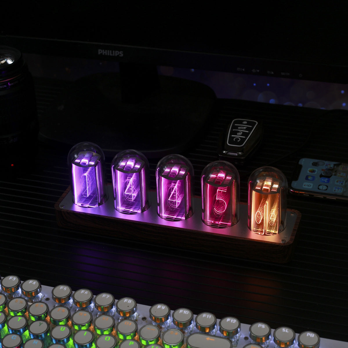 Electronic alarm clock