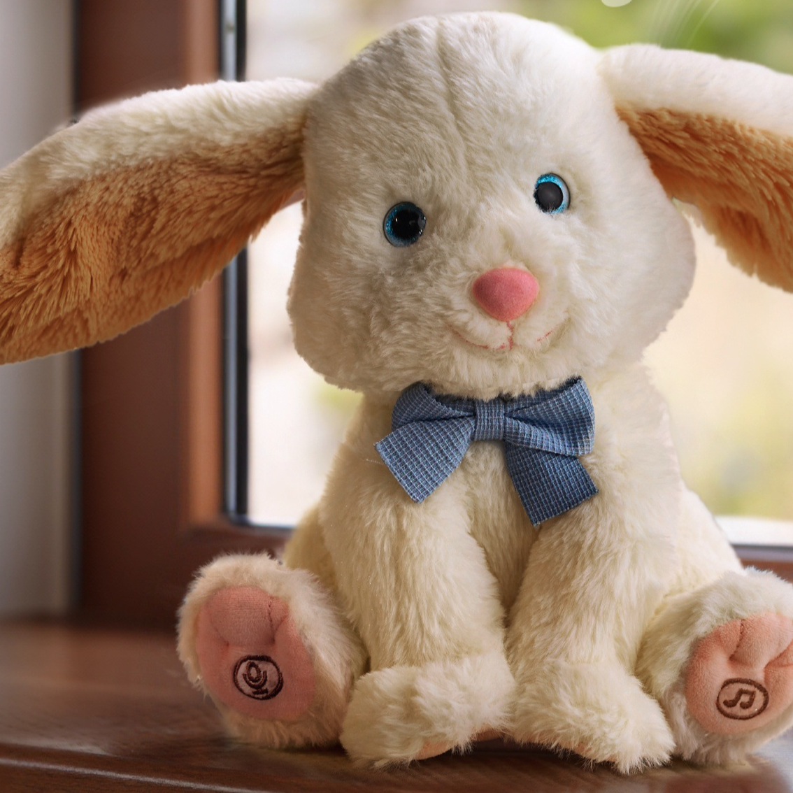 Electronic plush toy