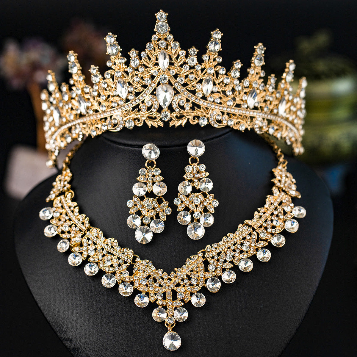 Elegant Alloy Crown Necklace Earrings Set