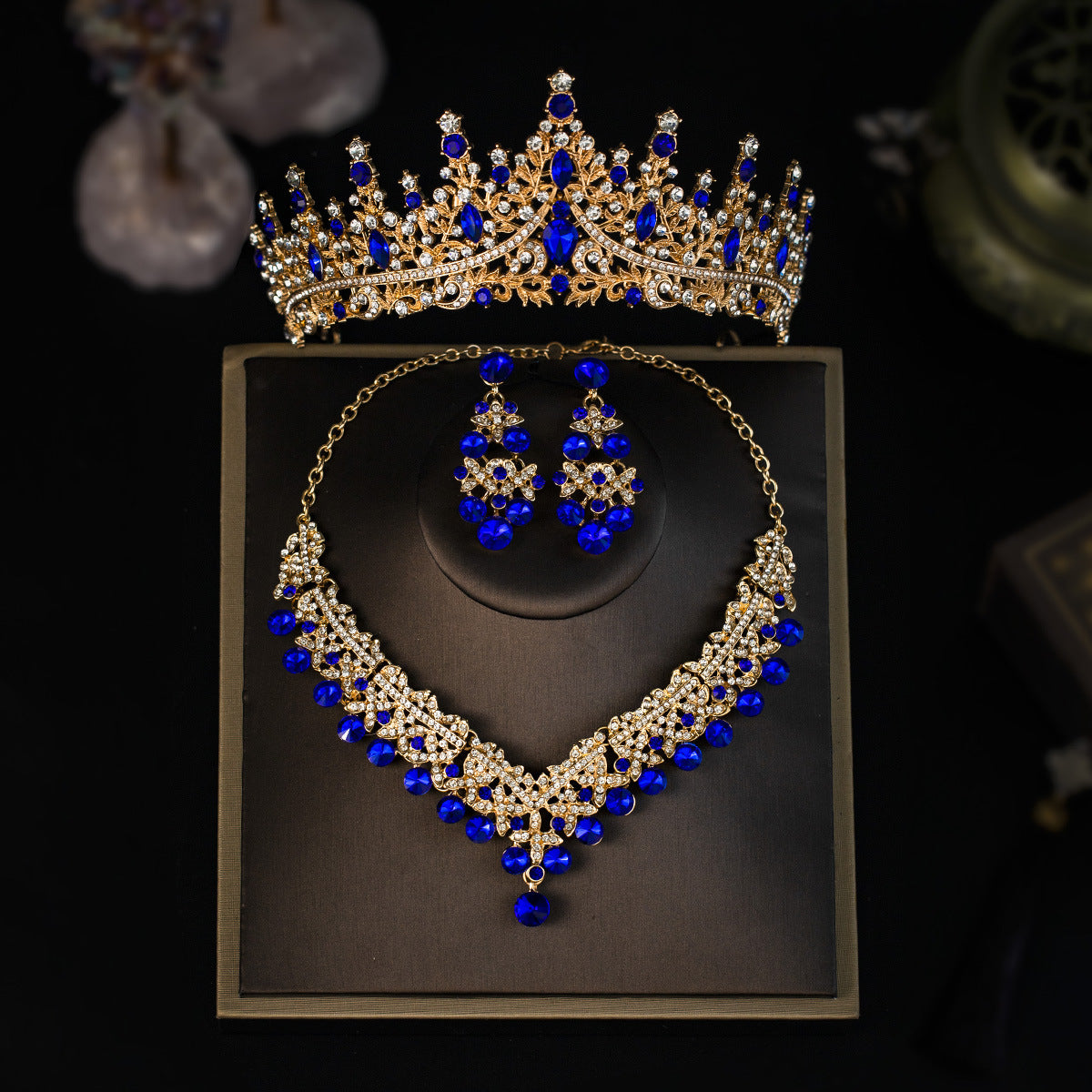 Elegant Alloy Crown Necklace Earrings Set