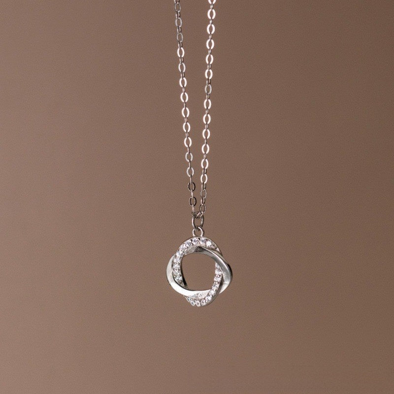 Elegant Alloy Pendant Necklace
