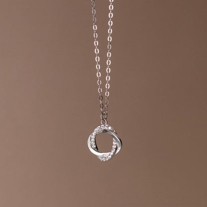Elegant Alloy Pendant Necklace