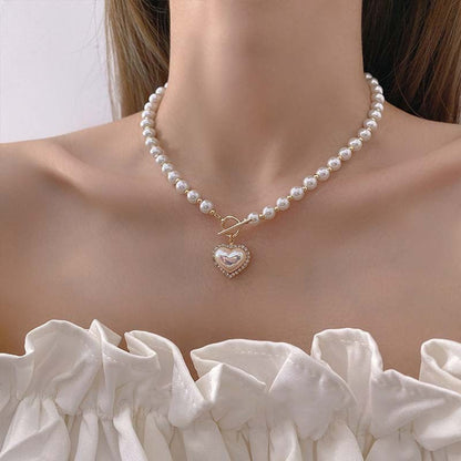 Elegant Alloy Pendant Necklace
