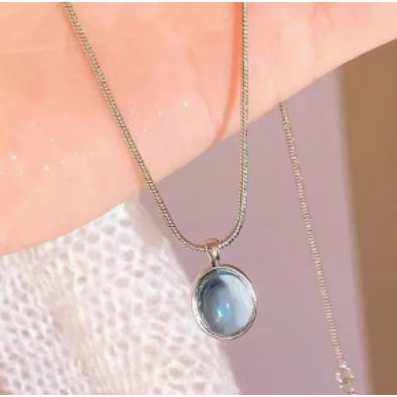 Elegant Alloy Pendant Necklace