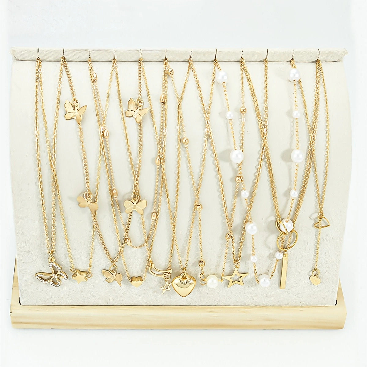 Elegant Animal Motif Gold Necklace Set
