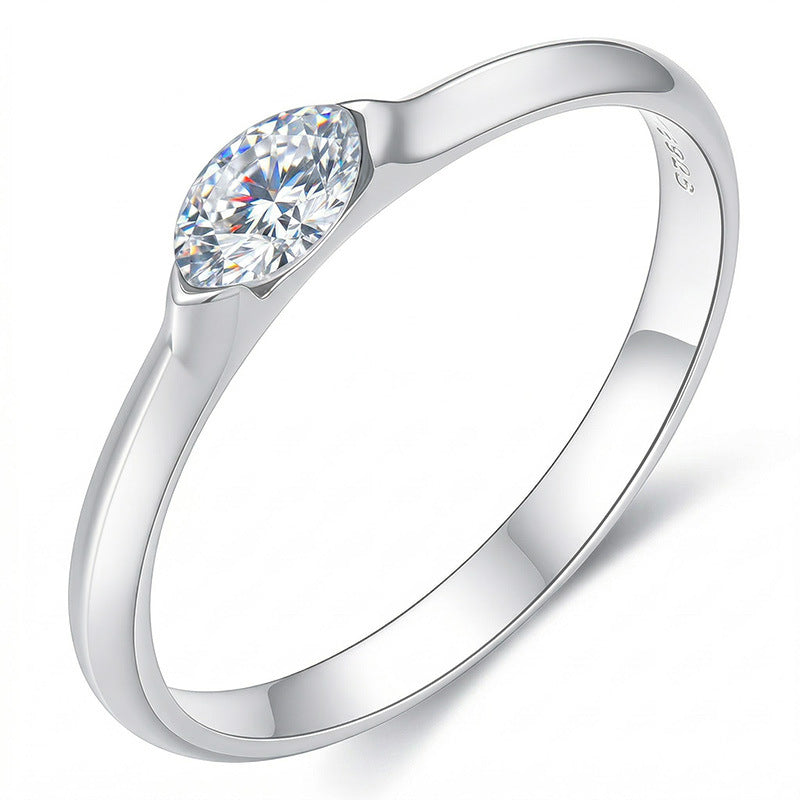 Elegant Cat's Eye Moissanite Silver Ring