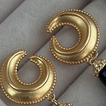 Elegant Design Earrings