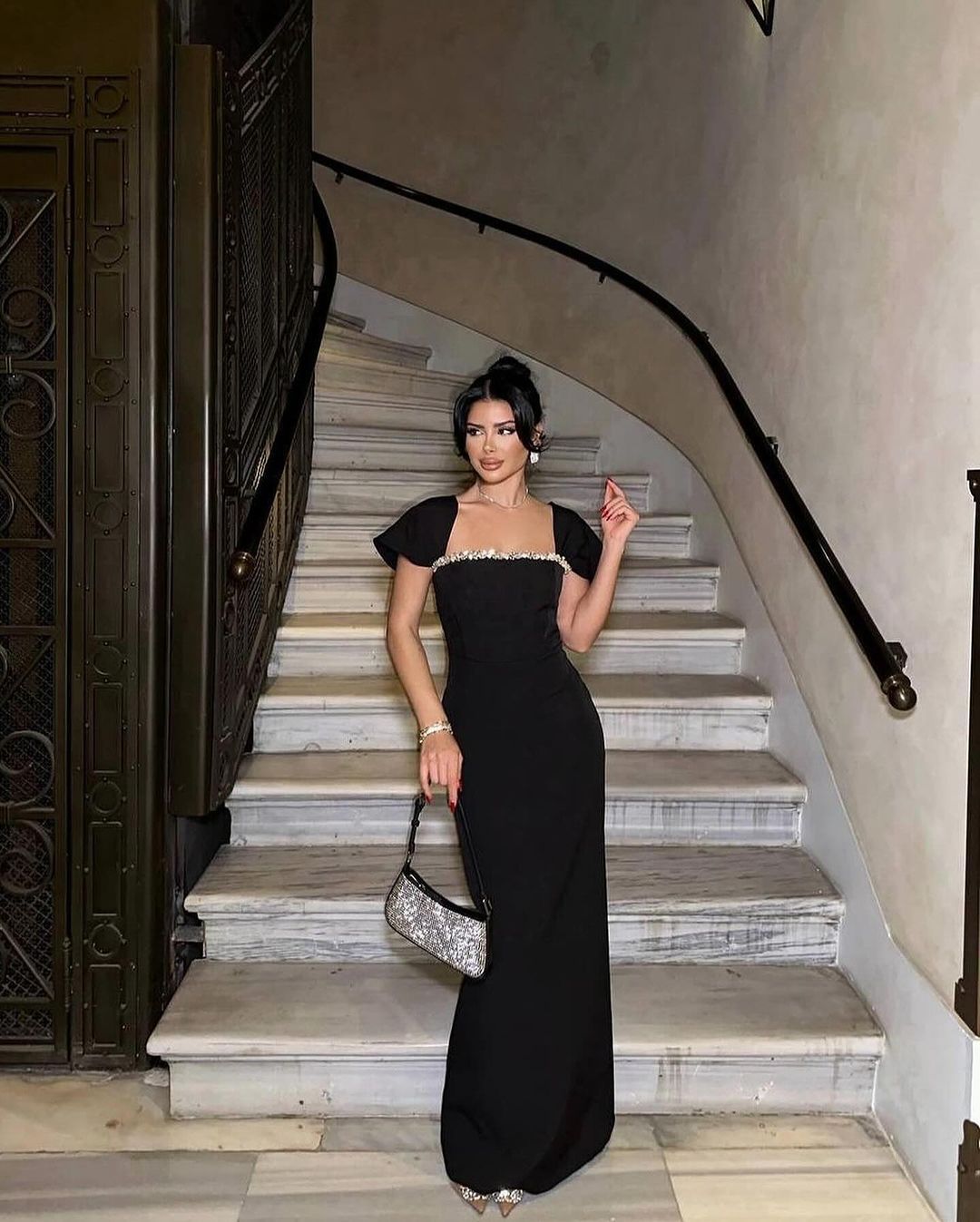 Elegant Diamond-Studded Bandage Dress for Formal Occasions