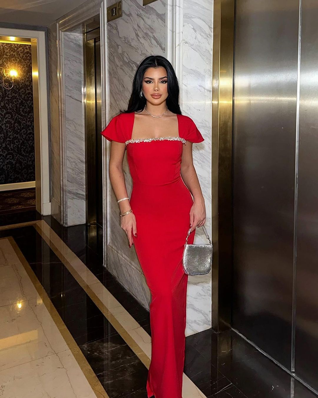 Elegant Diamond-Studded Bandage Dress for Formal Occasions