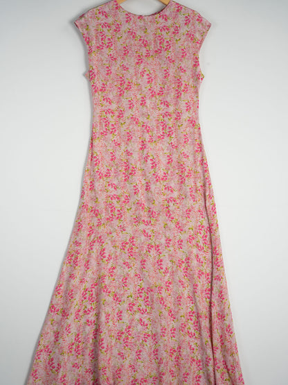 Elegant Floral Print Silk Dress with Waist Cinching