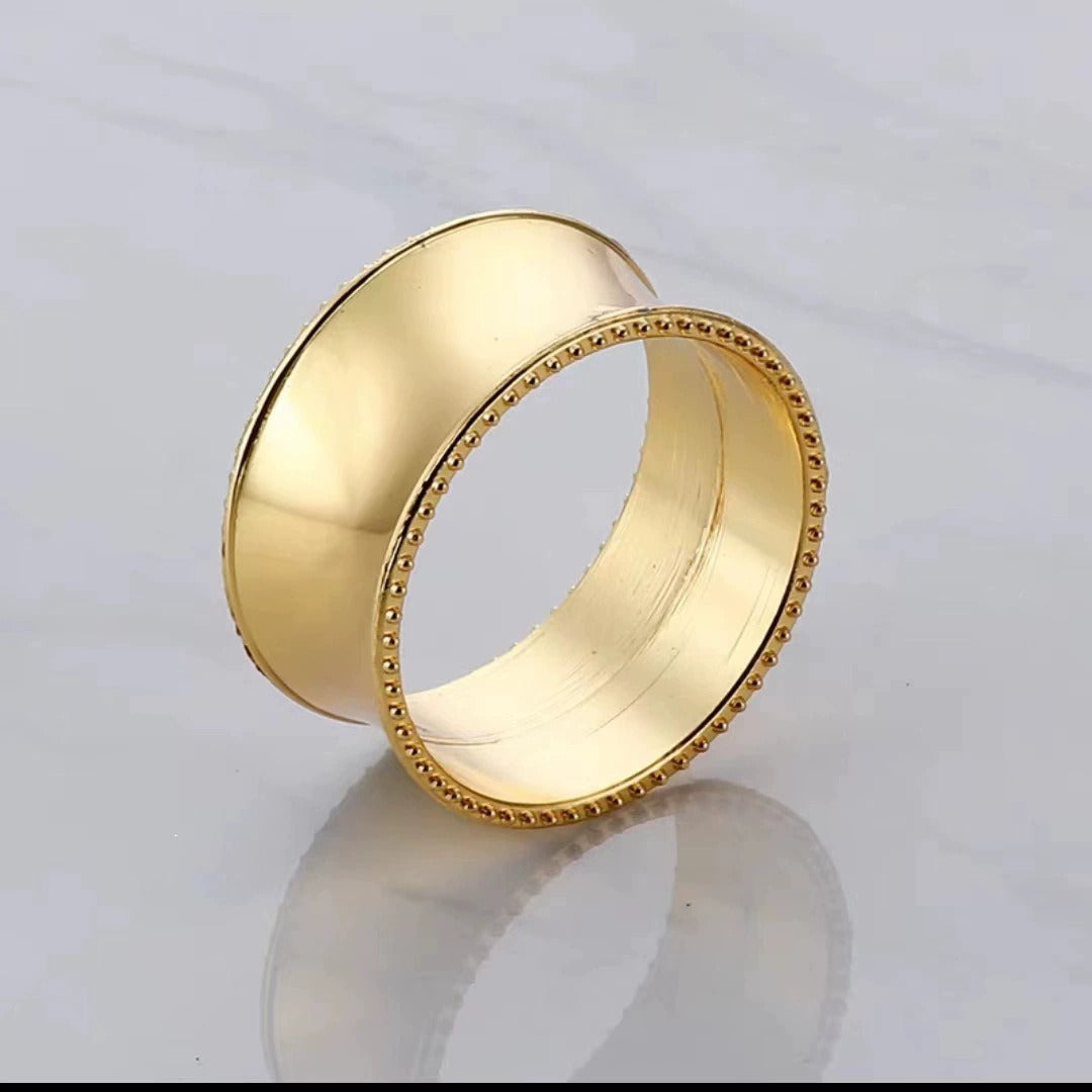 Elegant Hollow Metal Napkin Ring for Table Decor