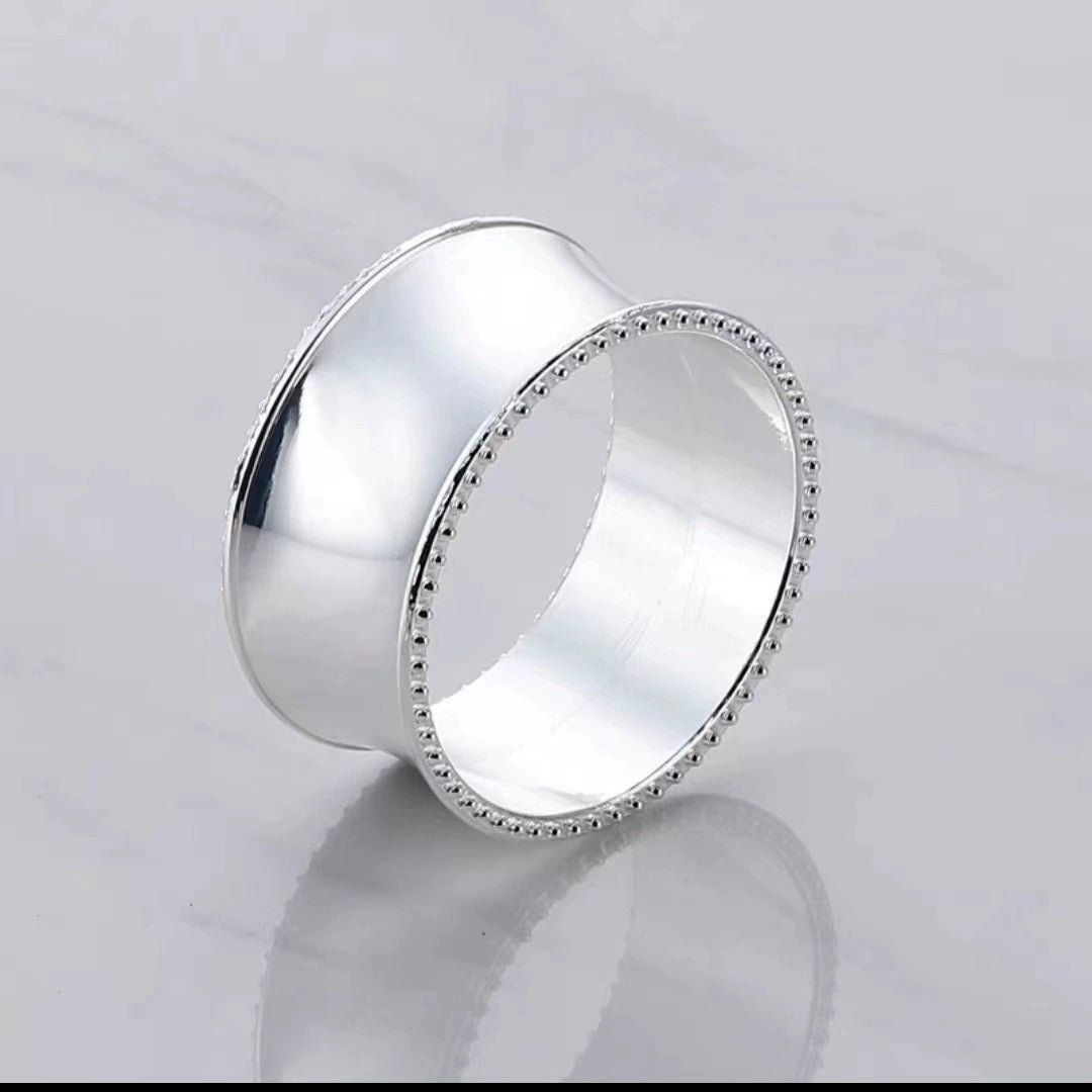 Elegant Hollow Metal Napkin Ring for Table Decor
