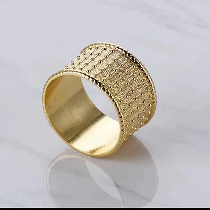 Elegant Hollow Metal Napkin Ring for Table Decor