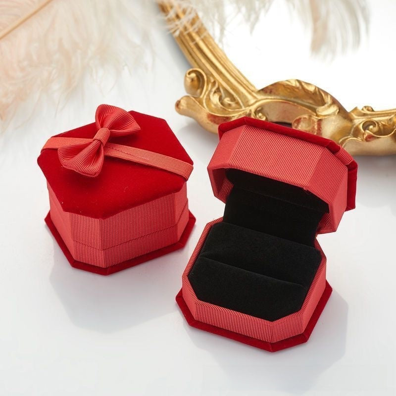 Elegant Jewelry Ring Box