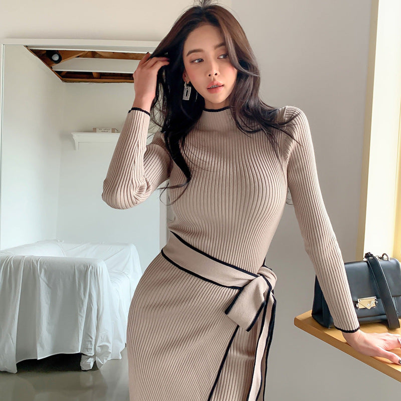 Elegant Knitted Dress with Lace-Up Waist
