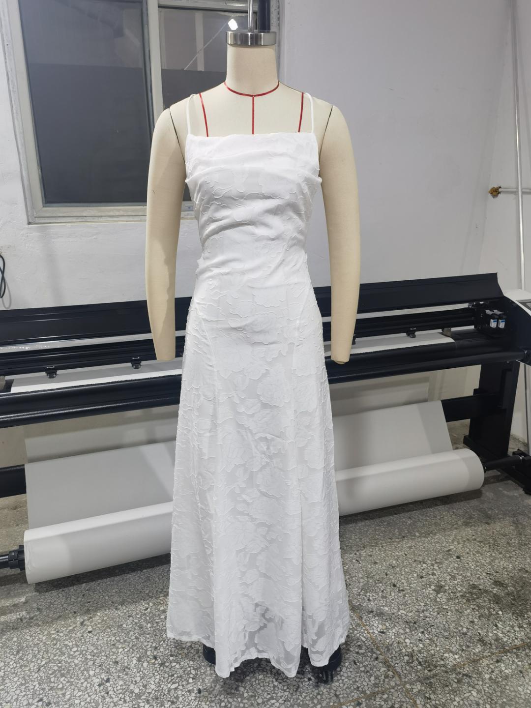 Elegant Lace Backless Evening Dress
