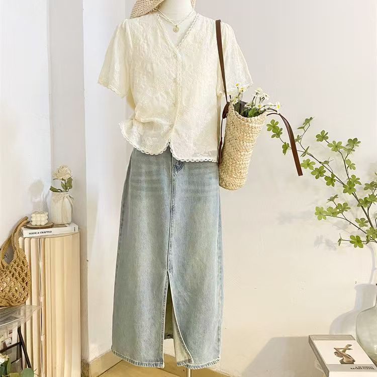 Elegant Lace V-neck Summer Cardigan