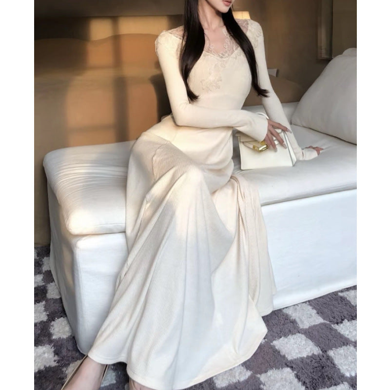 Elegant Long Sleeve Knitted Dress with V-Neck