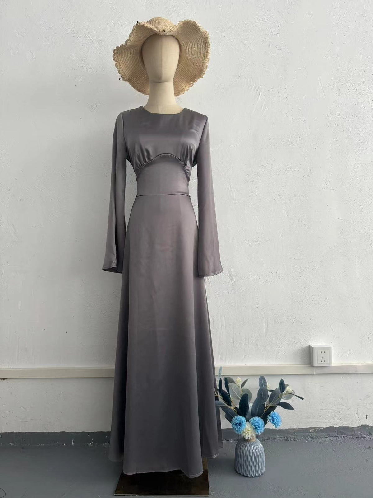 Elegant Long Sleeve Sheath Dress