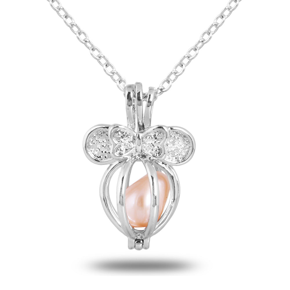Elegant Pearl Necklace with Oyster Pendant