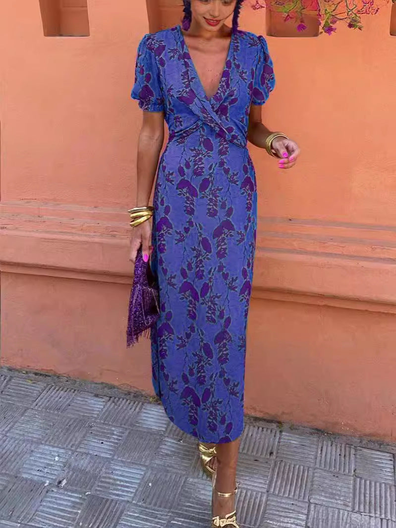 Elegant Pleated Print Dress with V-Neck